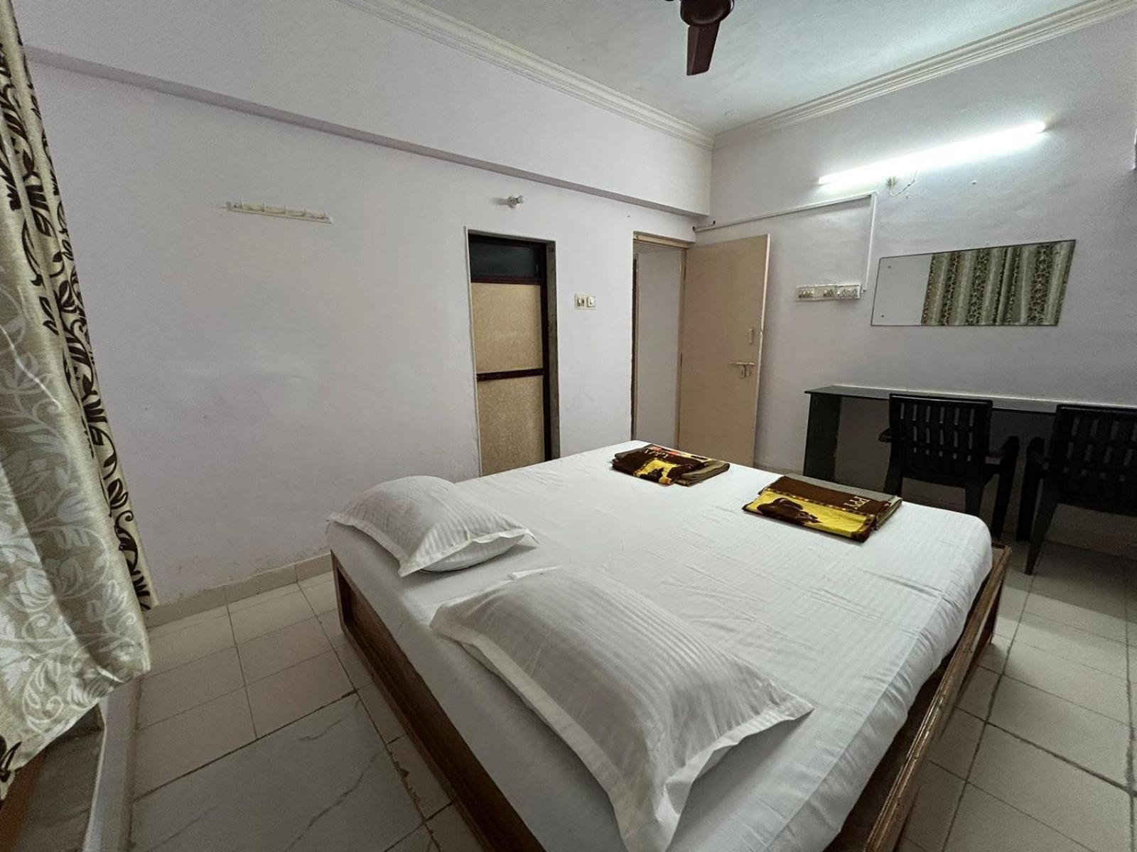 Hotel Vasavi Nivas Tirupati Zewnętrze zdjęcie